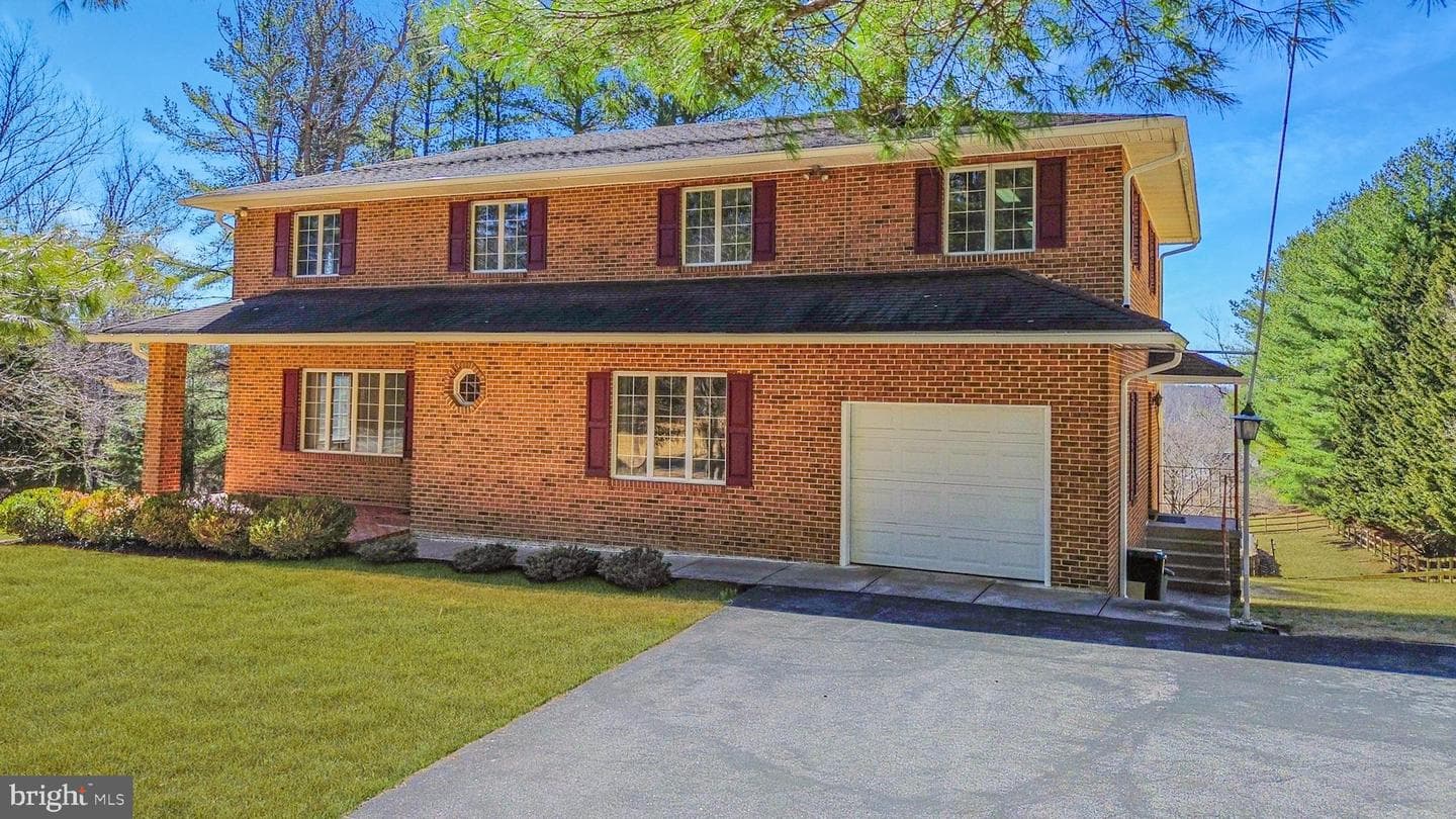1052 Green Hill Farm Road photo 1