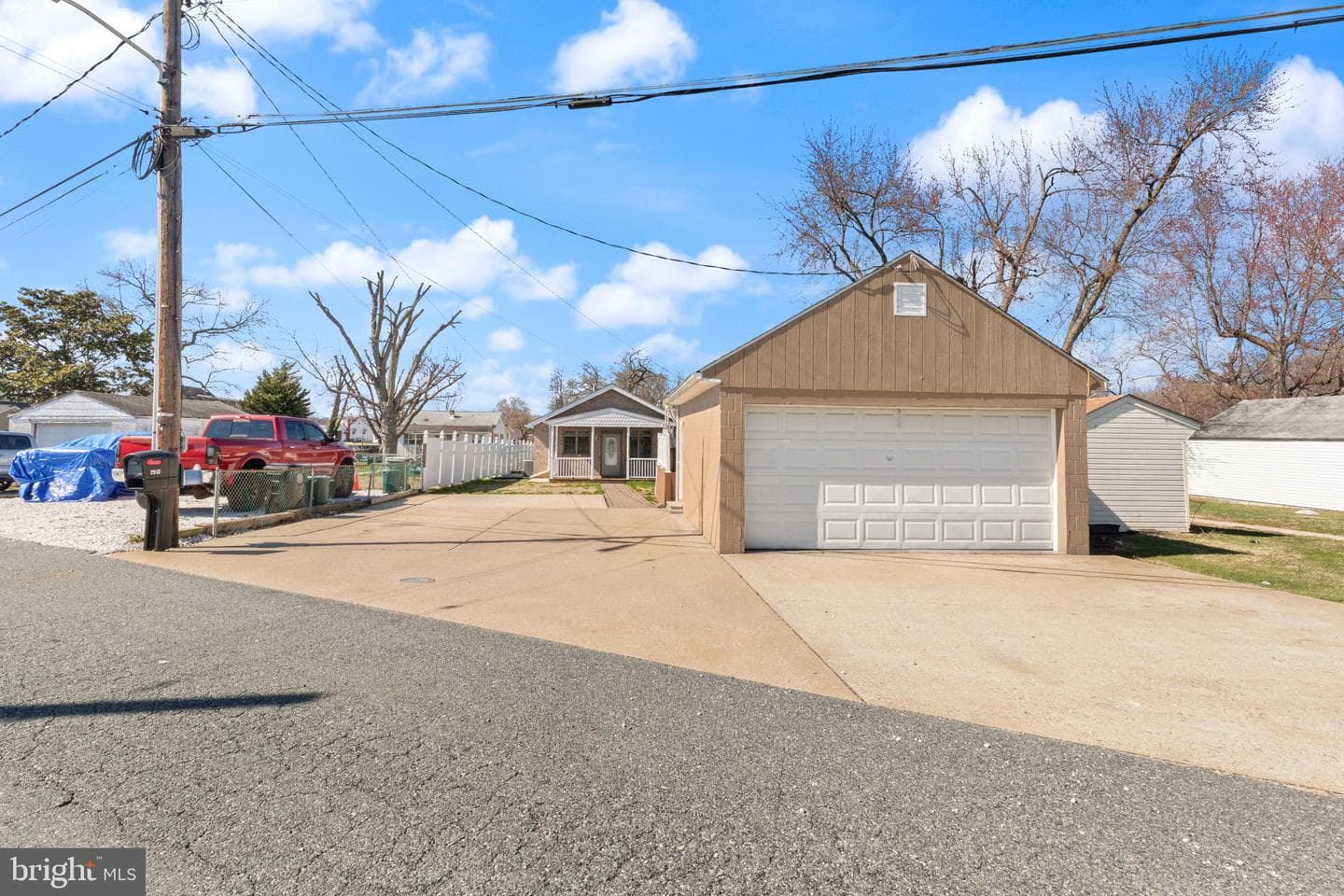 7512 Battle Grove Circle photo 1