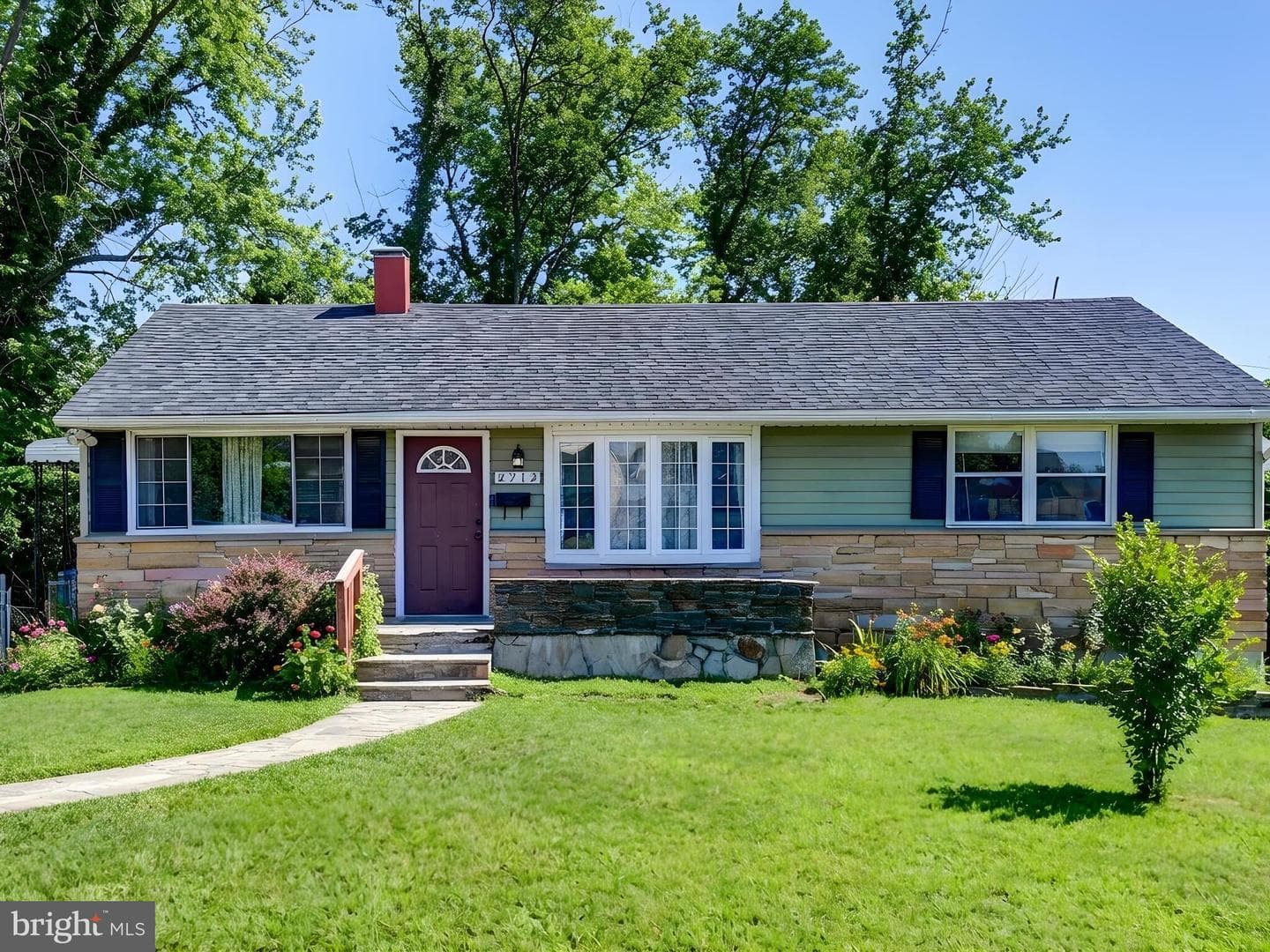 2712 Burridge Road photo 1