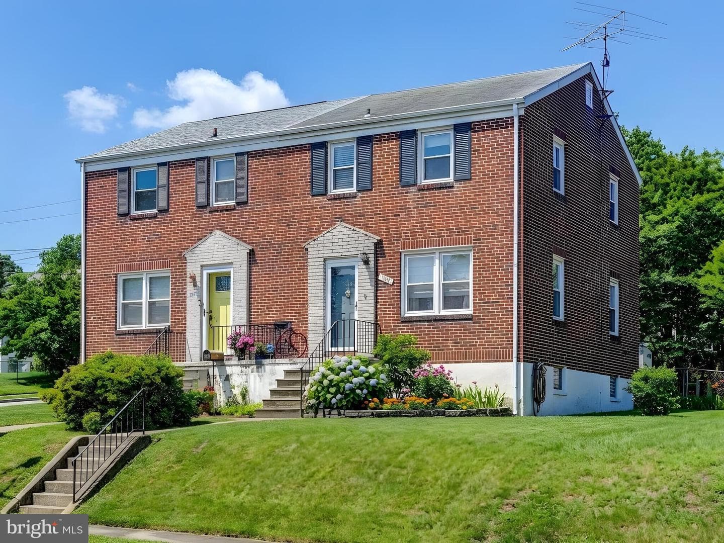 102 Lyndale Avenue