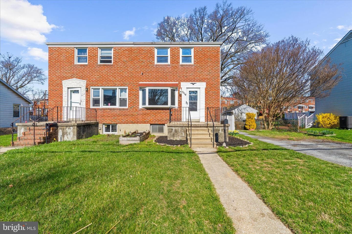 5114 Shelbourne photo 1