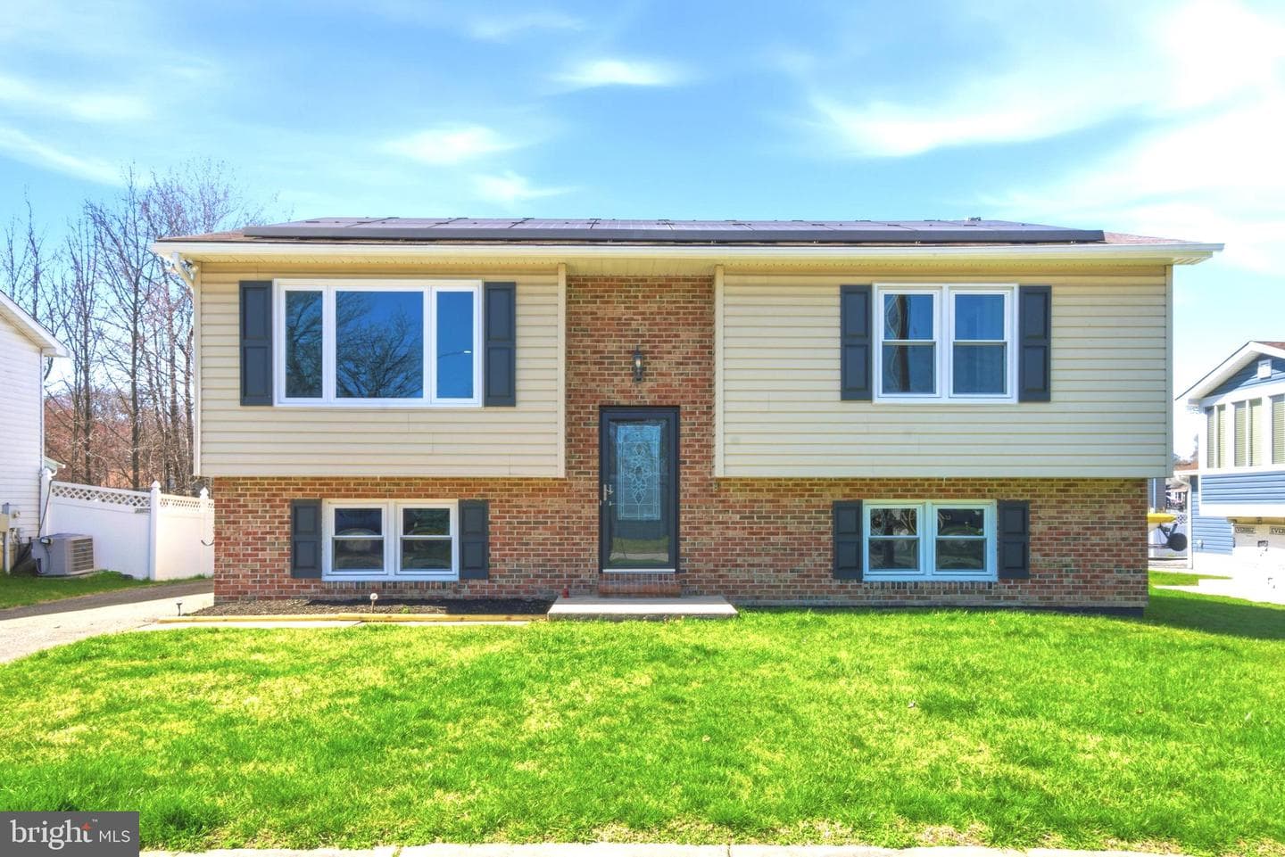 302 West Road photo 1