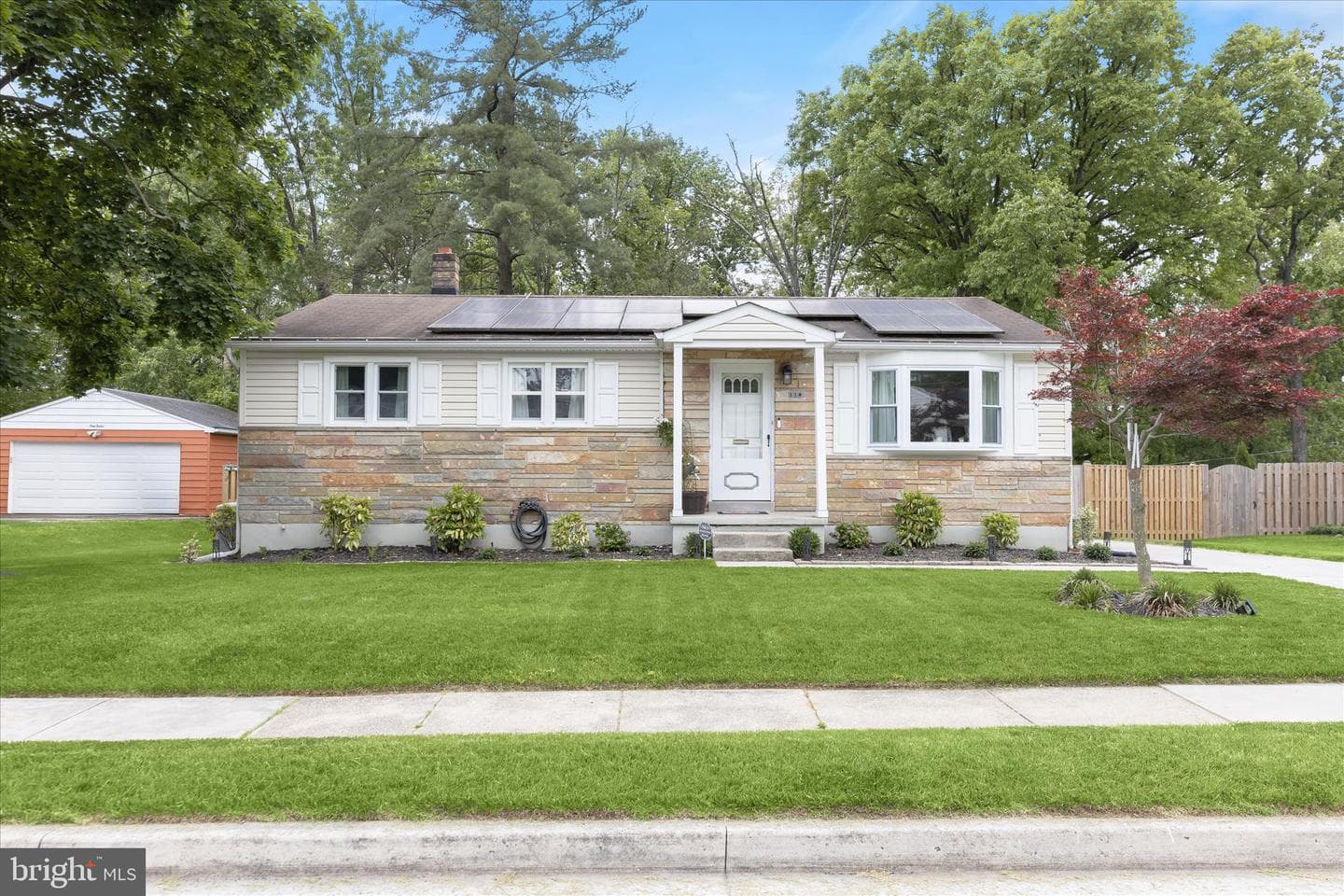 114 Springside Drive photo 1
