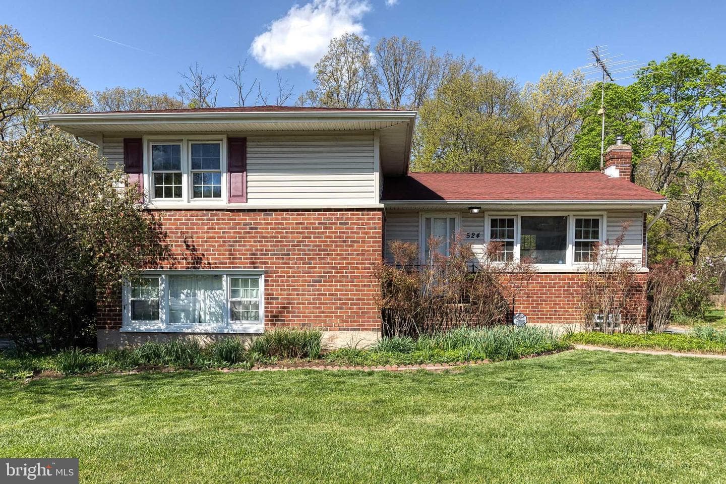 524 Goucher Boulevard photo 1