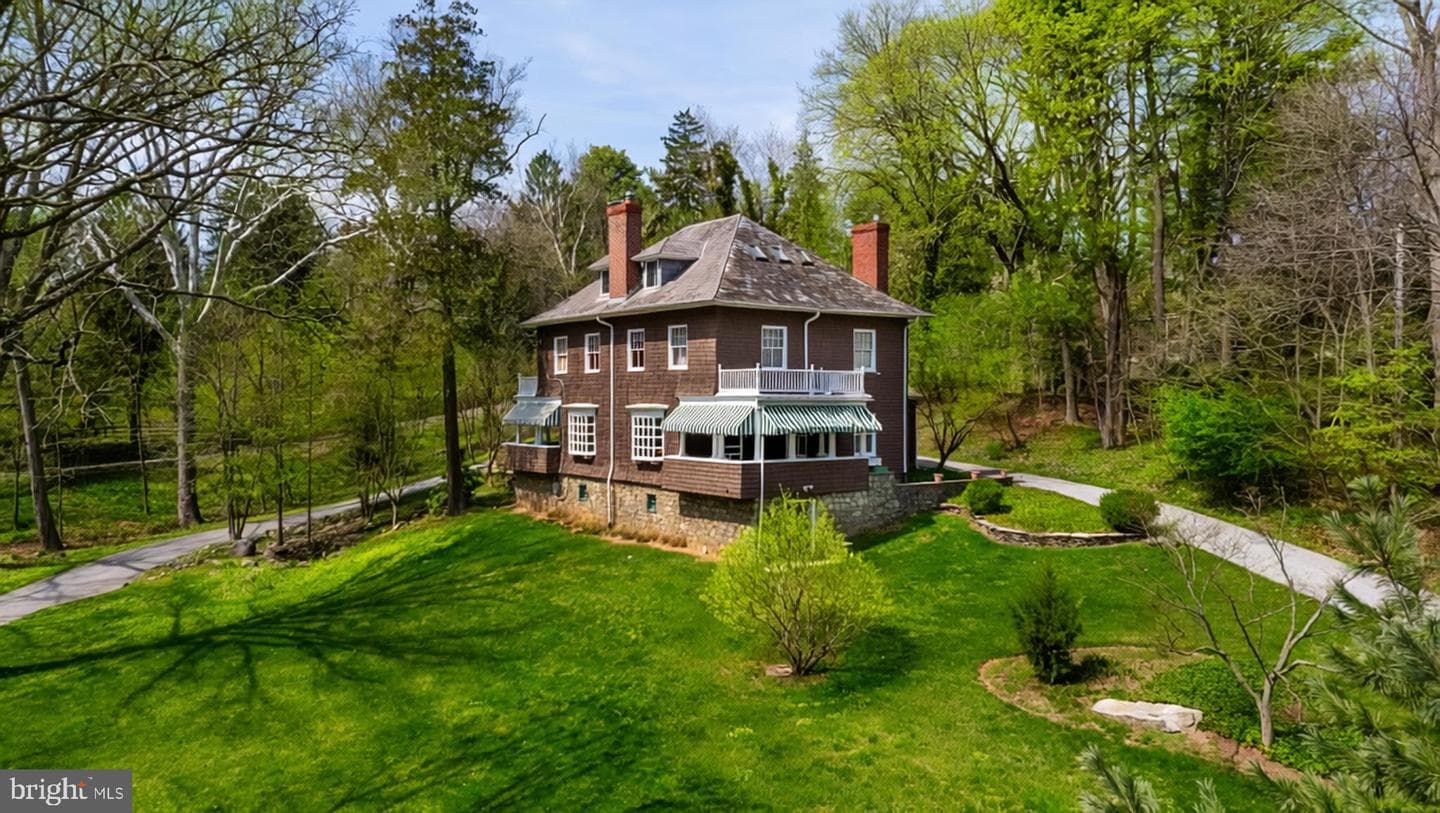 1914 Ruxton Road