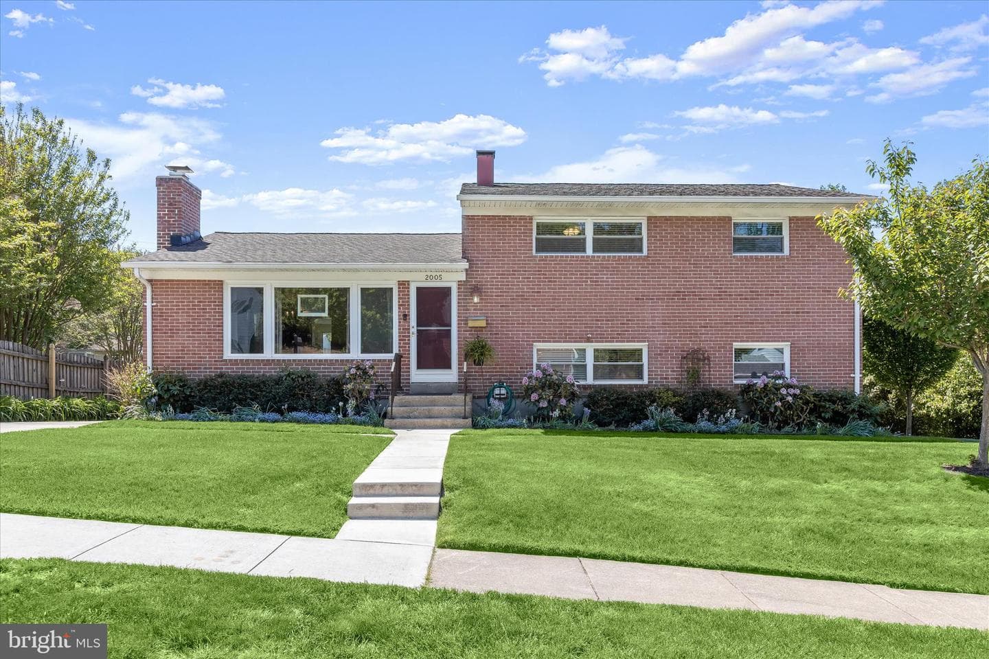 2005 Helmsby Road