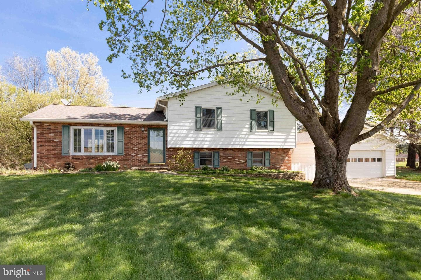 17605 Grace Road photo 1