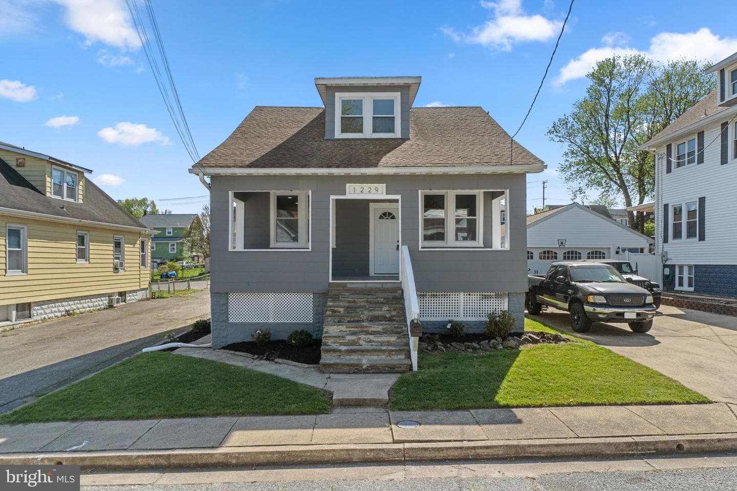1229 North Avenue