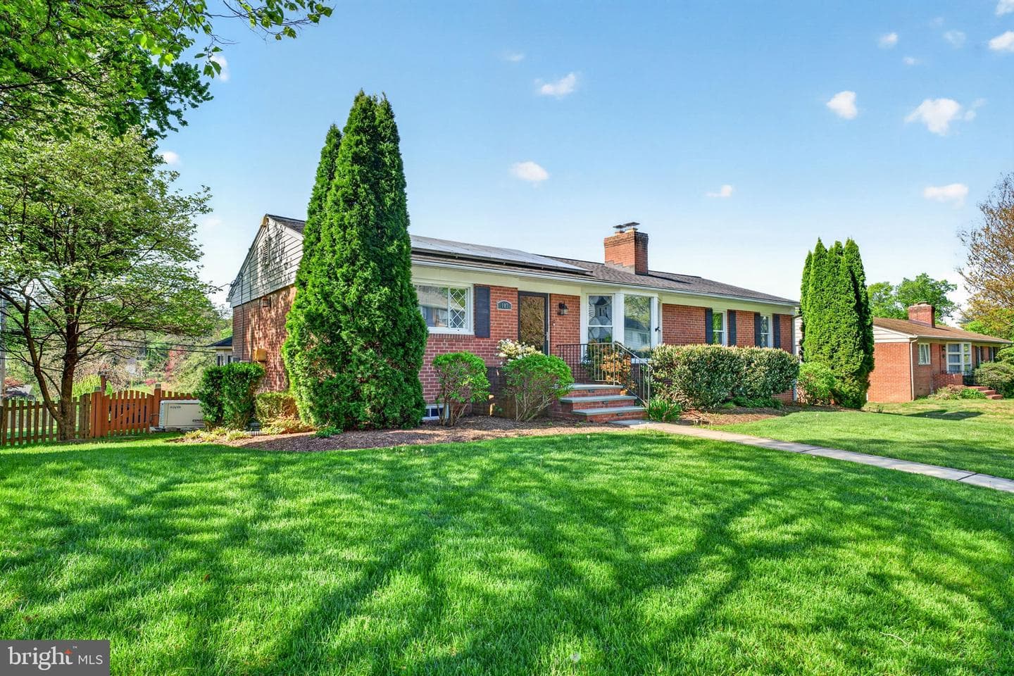 107 Martingale Road photo 1