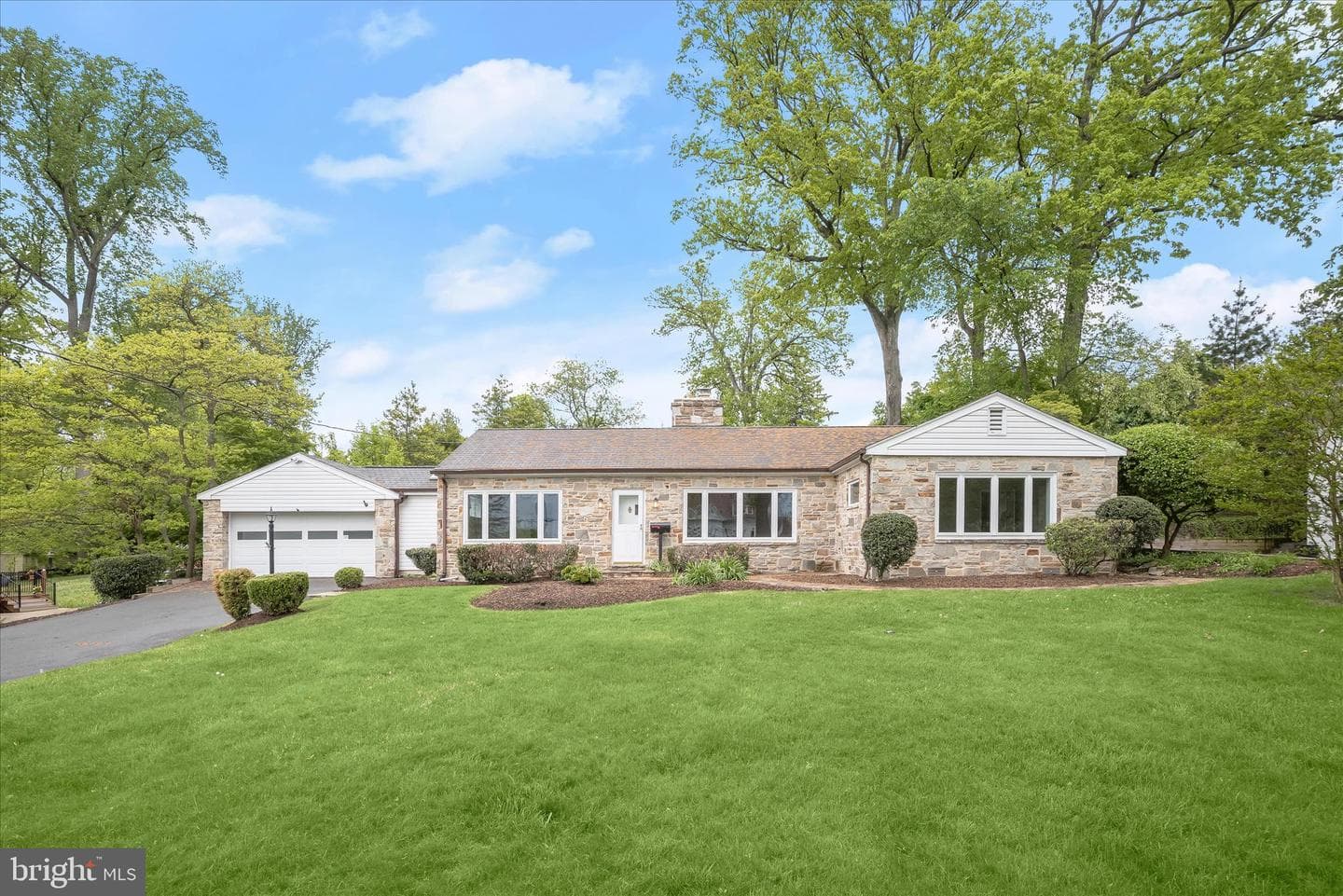 11 Seminole Avenue