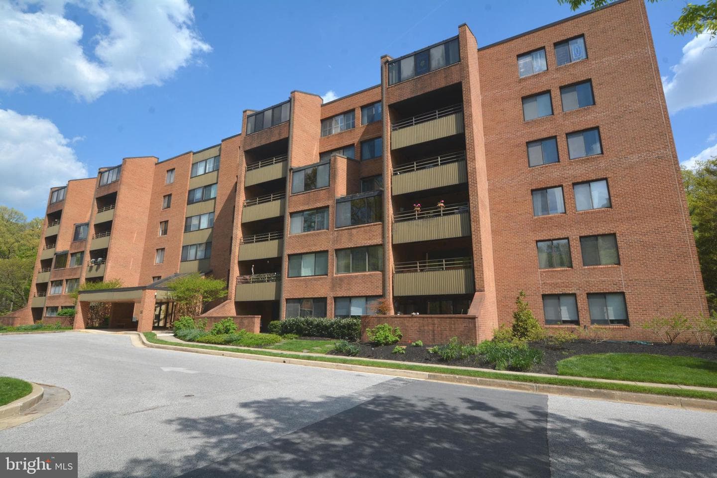 2 Southerly Court #307