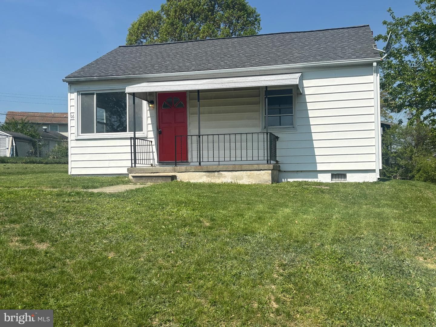 16 Yawmeter Drive
