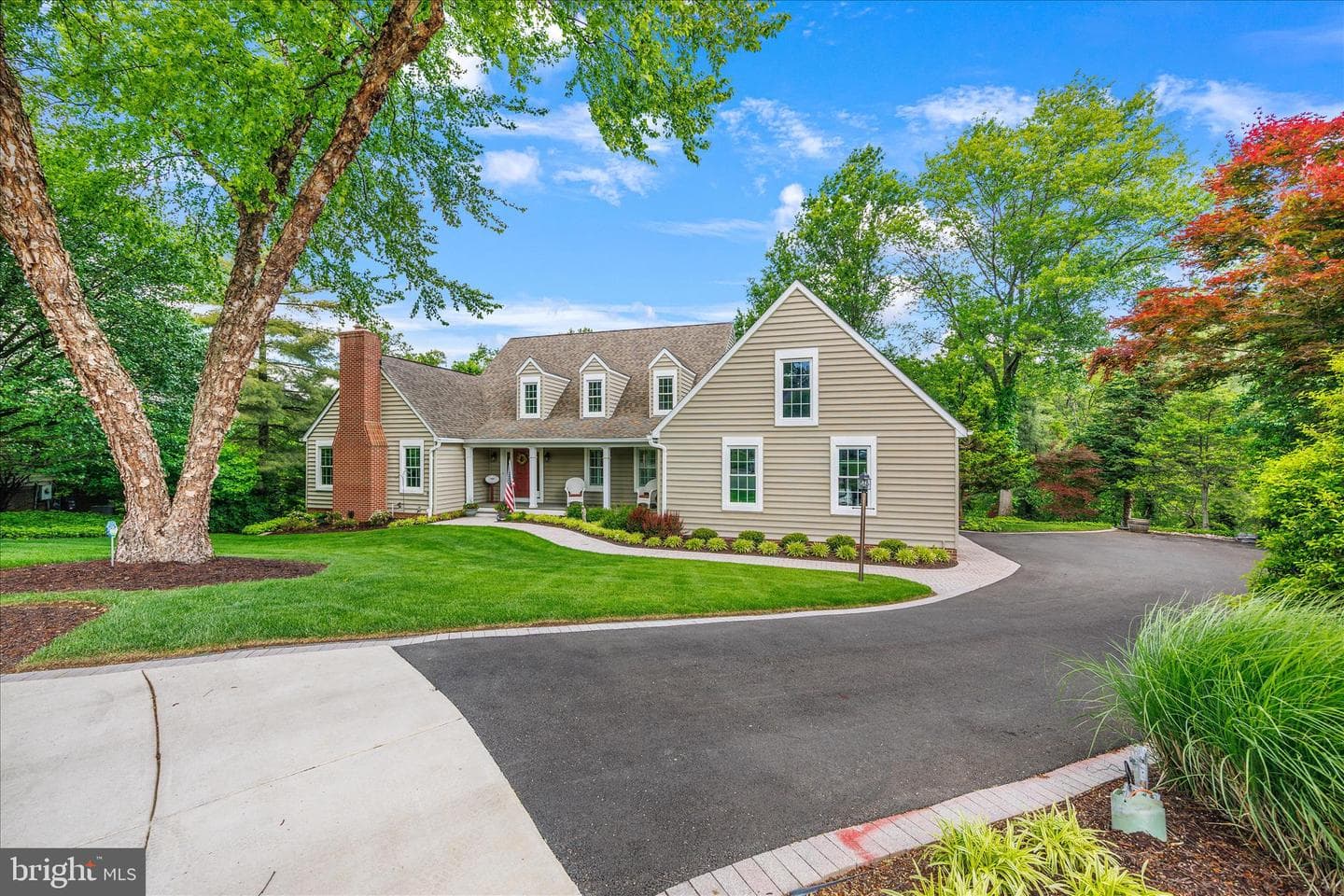 8 Rolling Farm Court photo 1