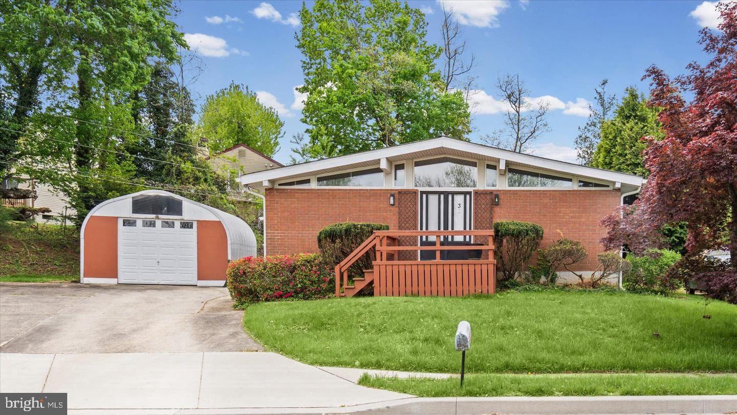 3 Arrowhead Court