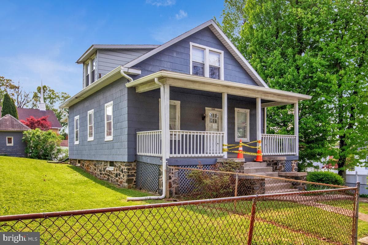 1905 Featherbed Lane
