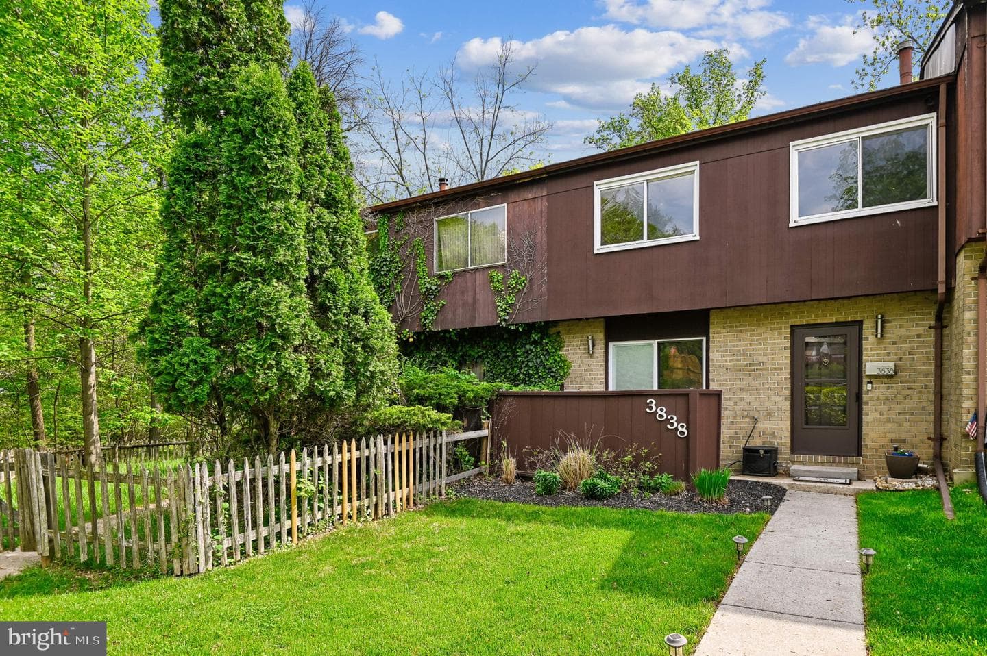 3838 Twin Lakes Court