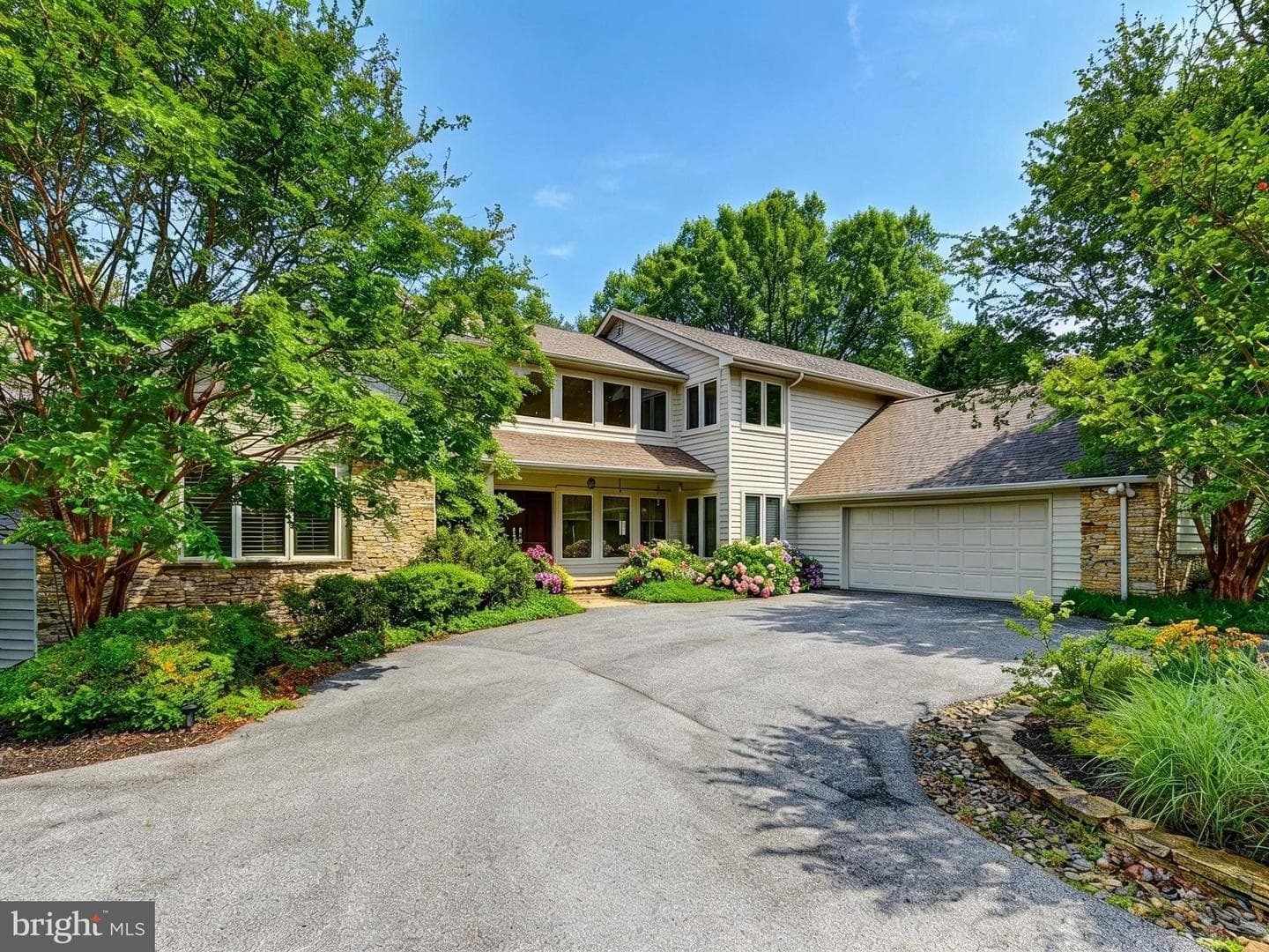 11087 Hidden Trail Drive