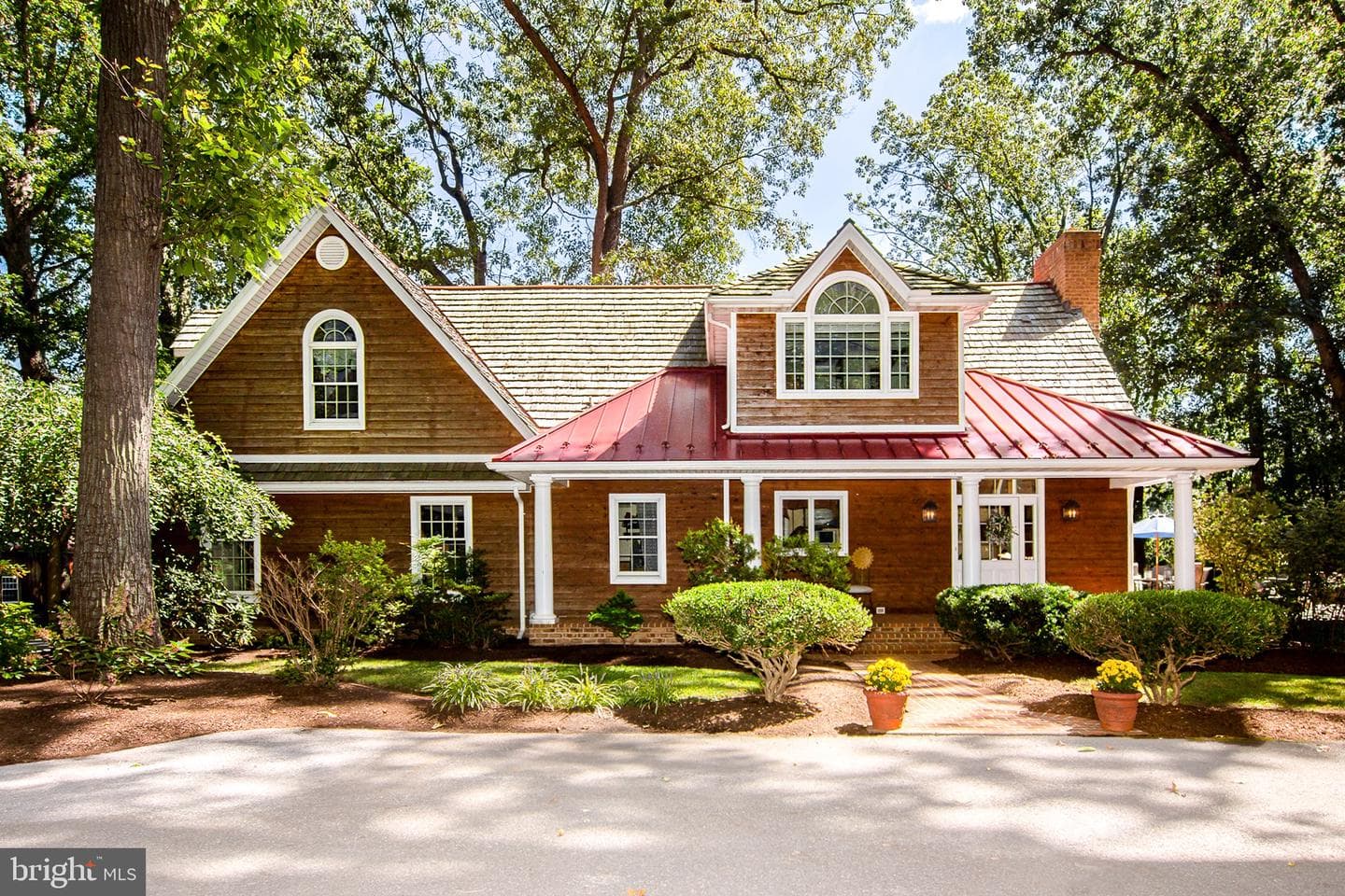 18603 Falls Road photo 1
