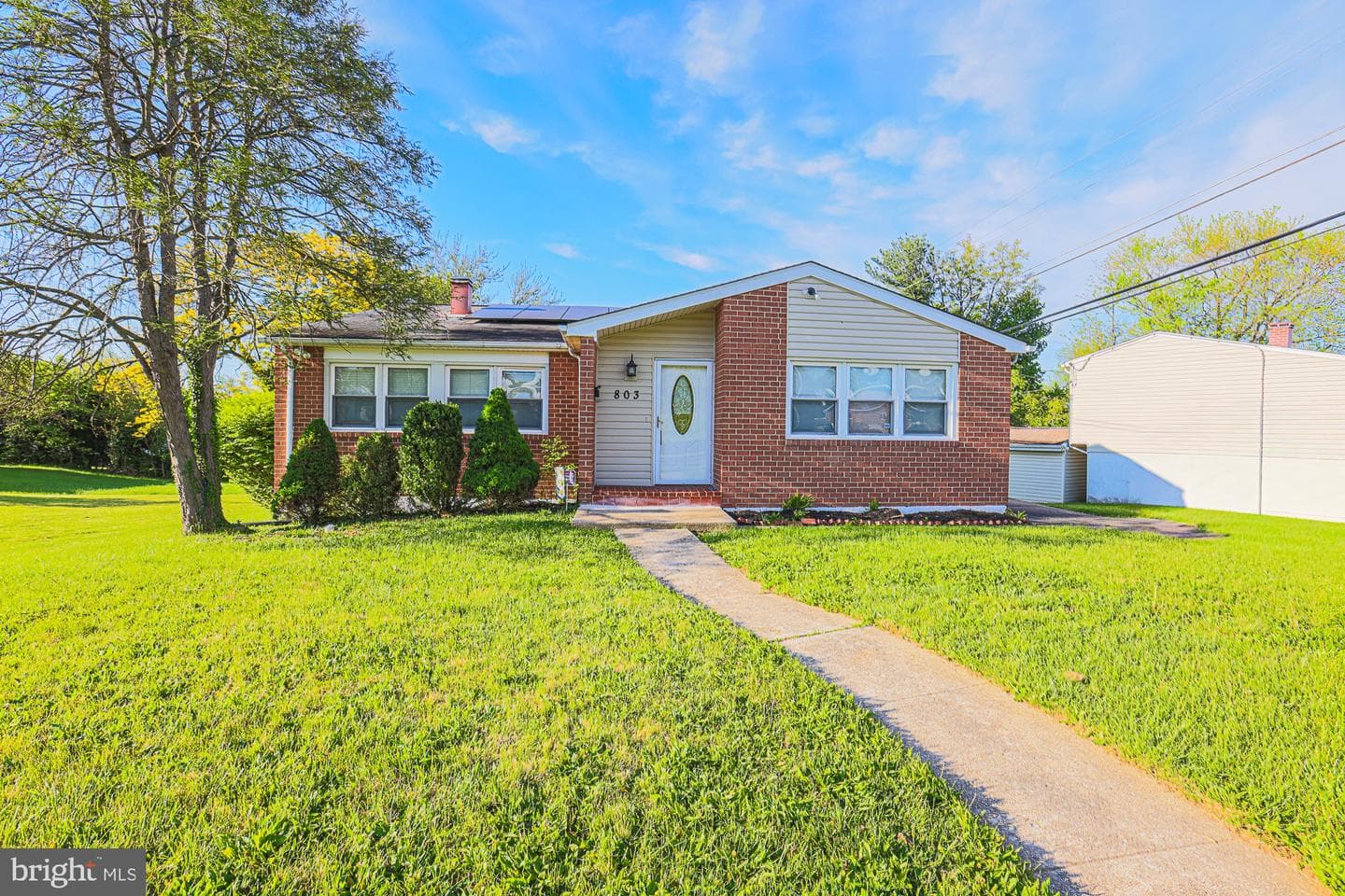 803 Woodglen Place