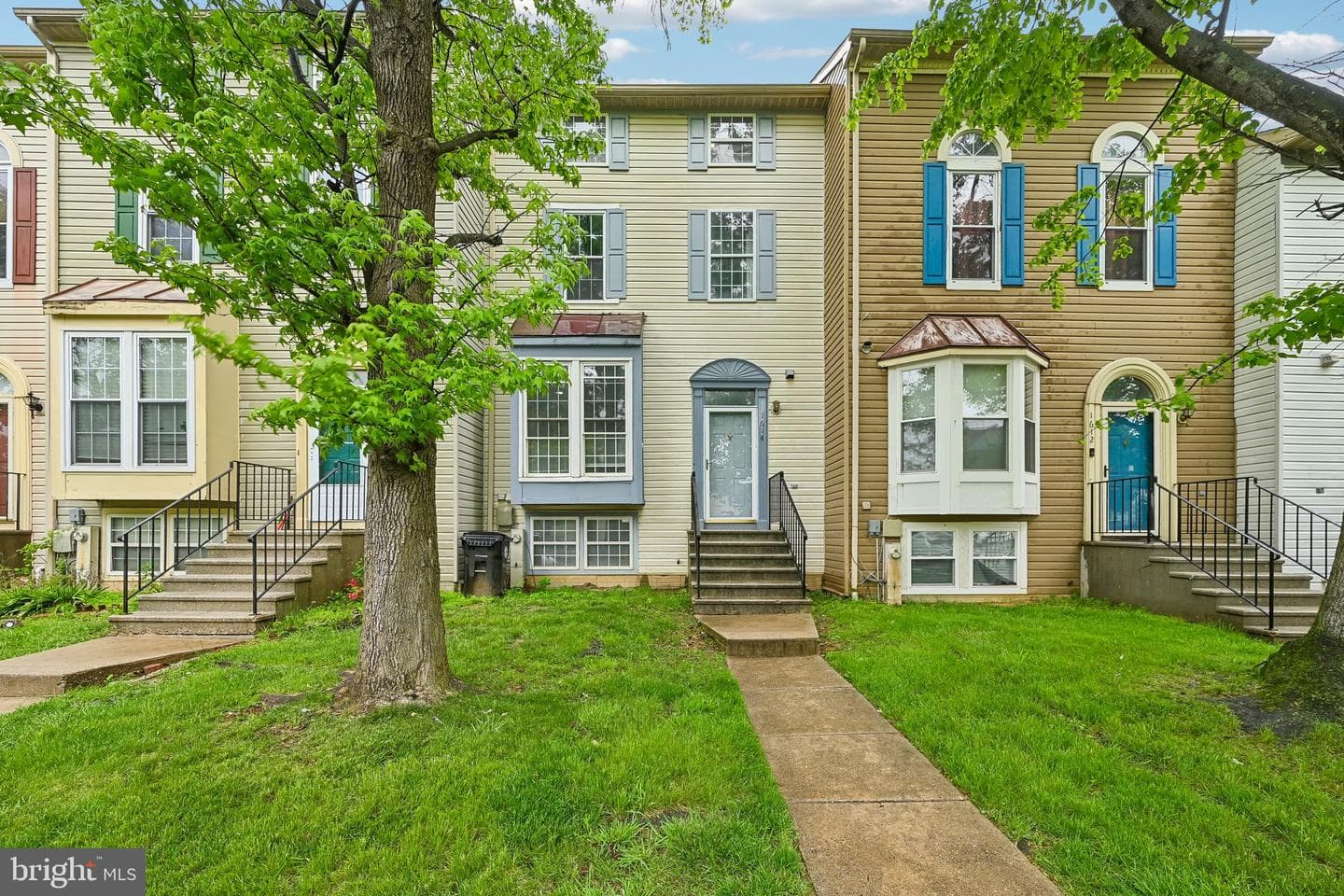 1614 Winding Brook Way