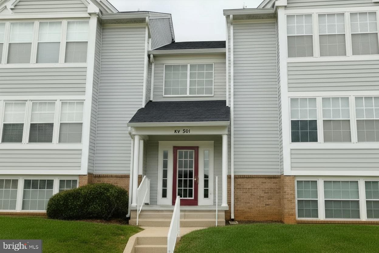 102 Jumpers Circle #219