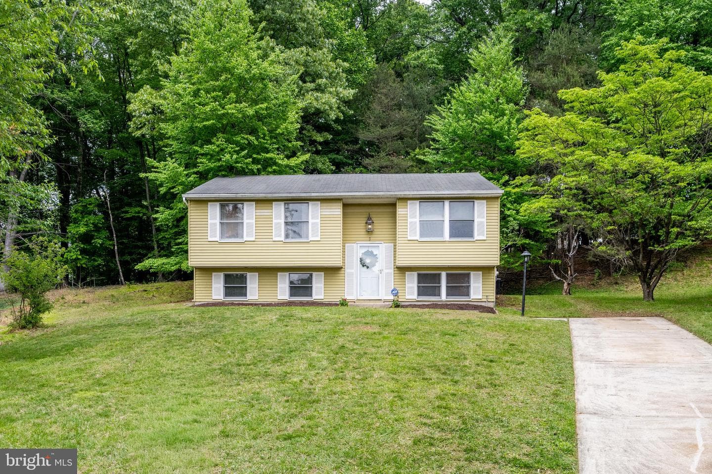 3 Robins Nest Court