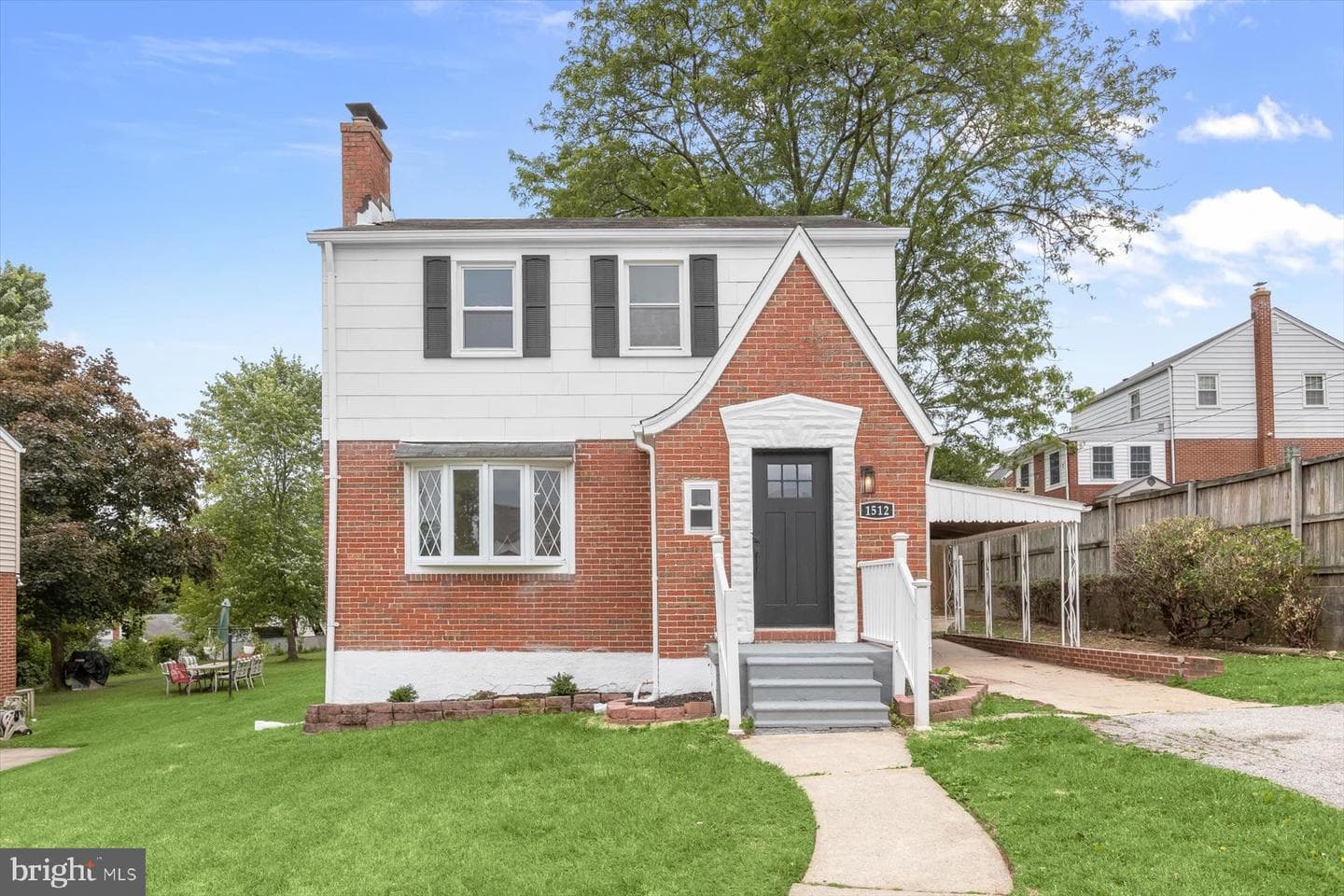 1512 Neighbors Avenue
