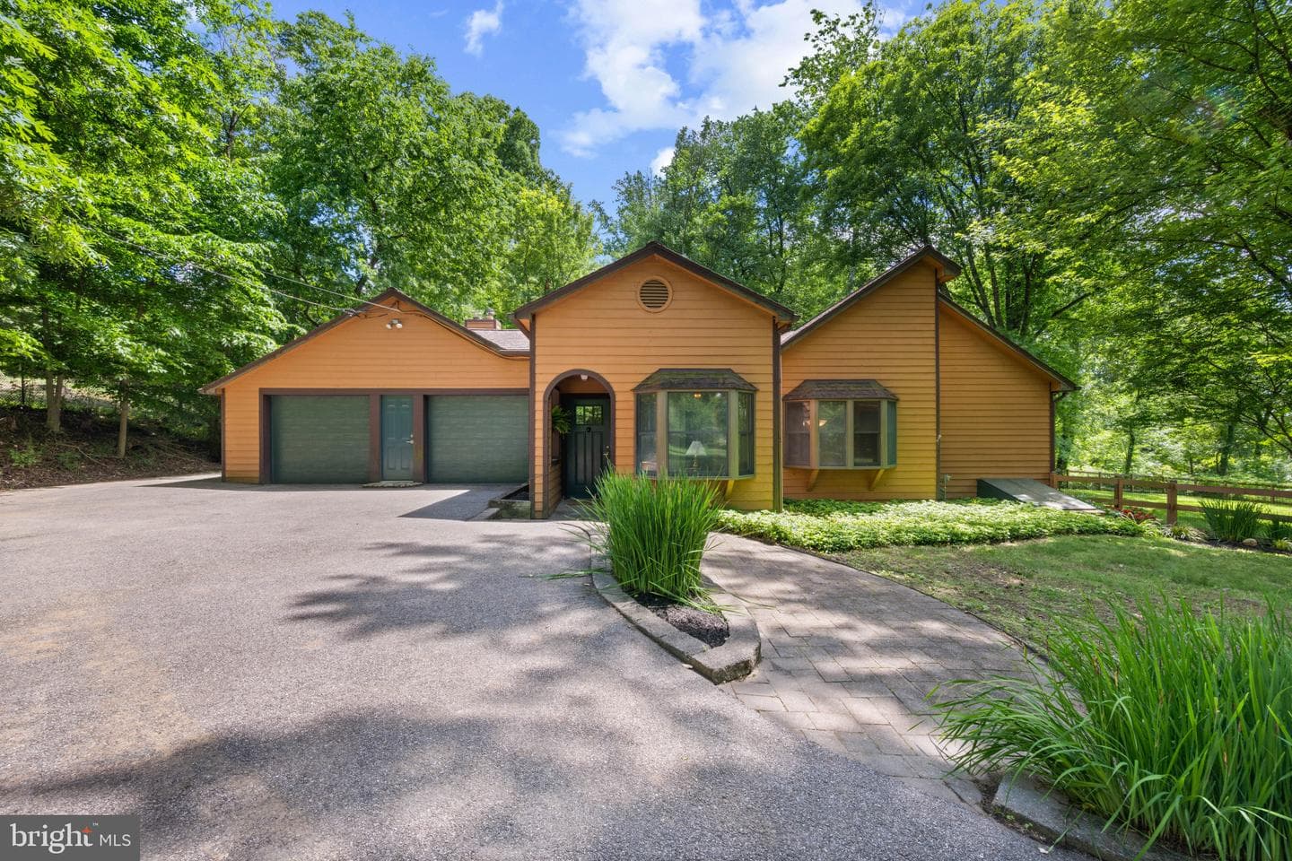 29 Maple Avenue