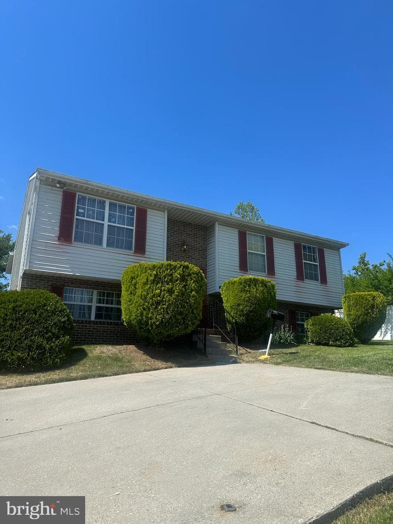 1918 Summit Avenue