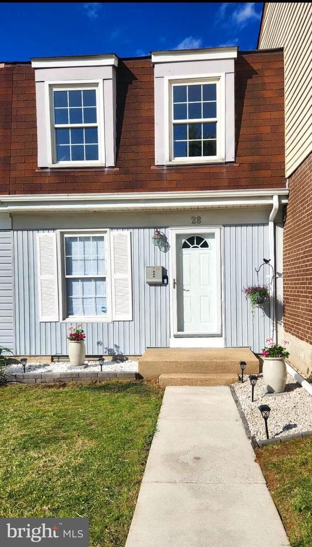 28 Melken Court #7g