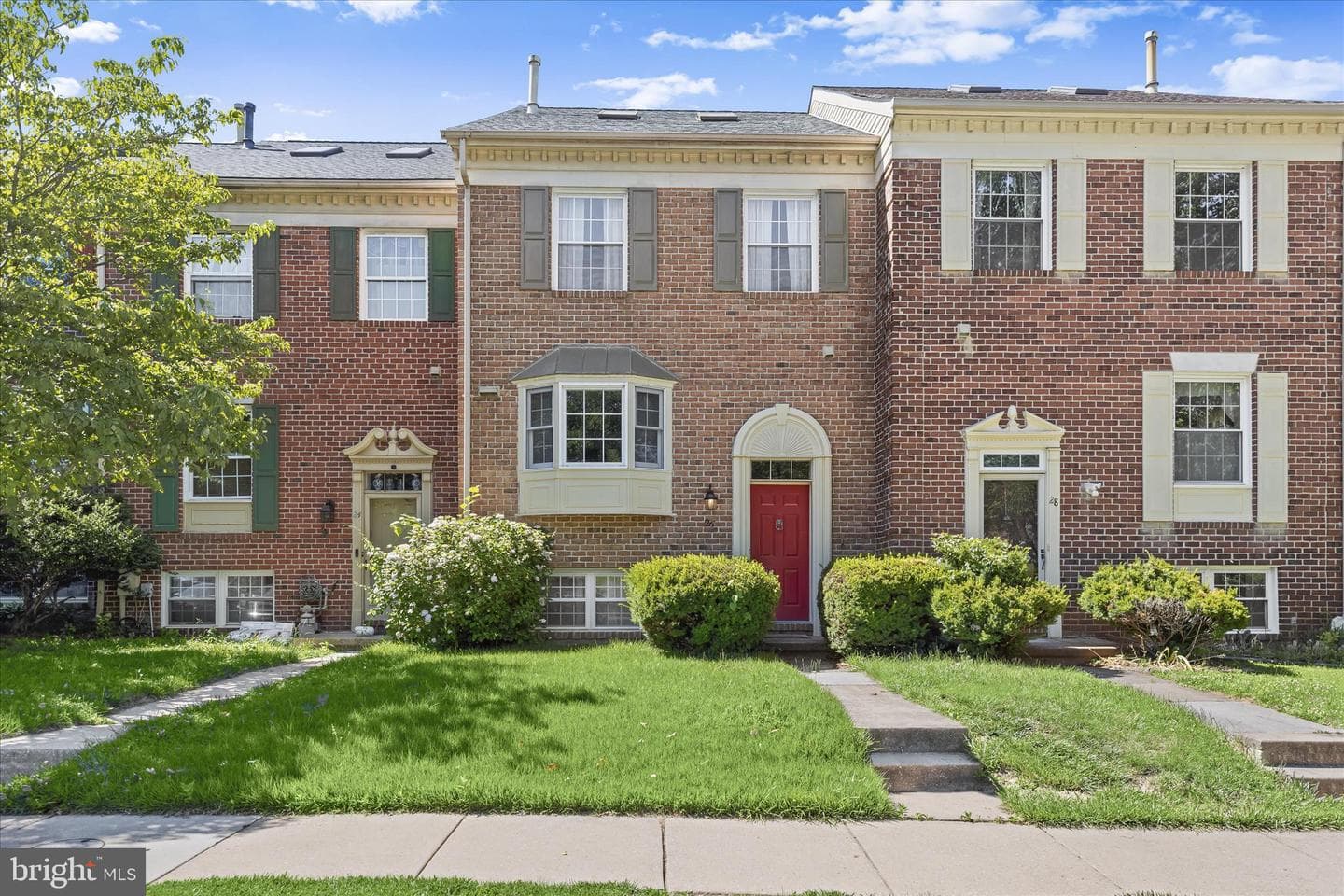 26 Valley Crossing Circle