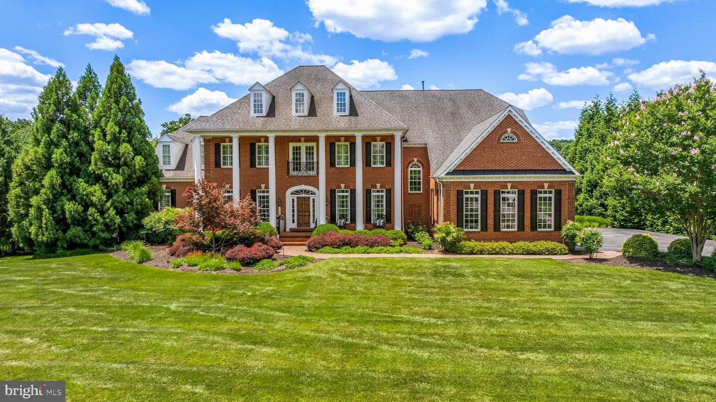 1005 Coachford Court