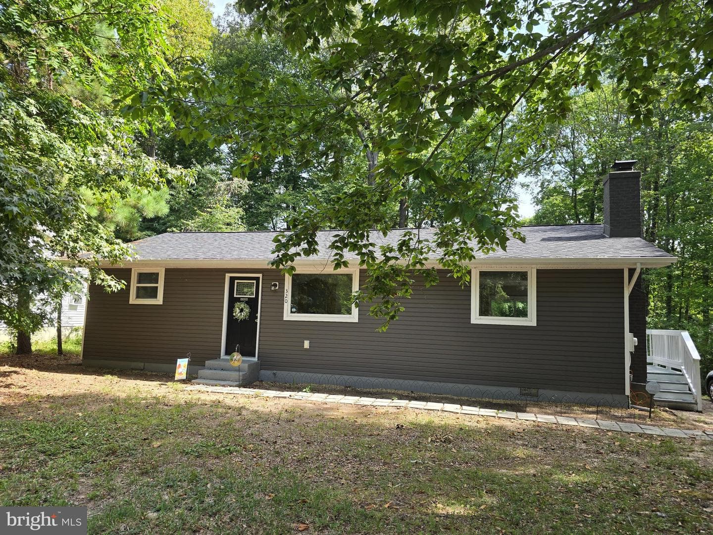 320 Thunderbird Drive photo 1