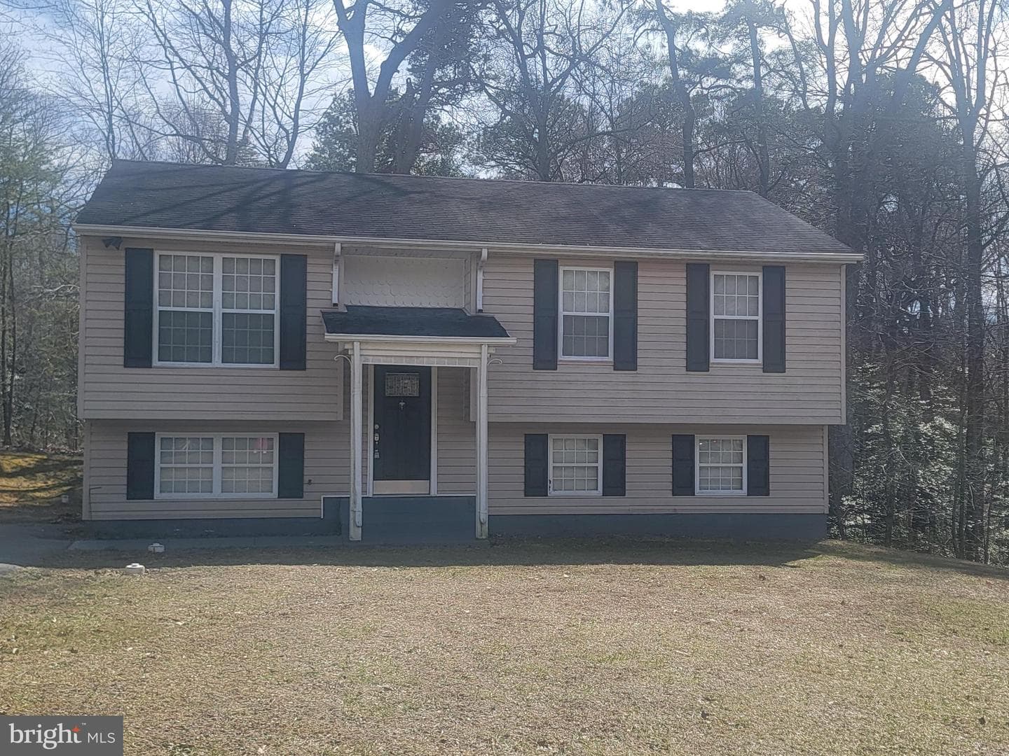 2024 Yew Court photo 1