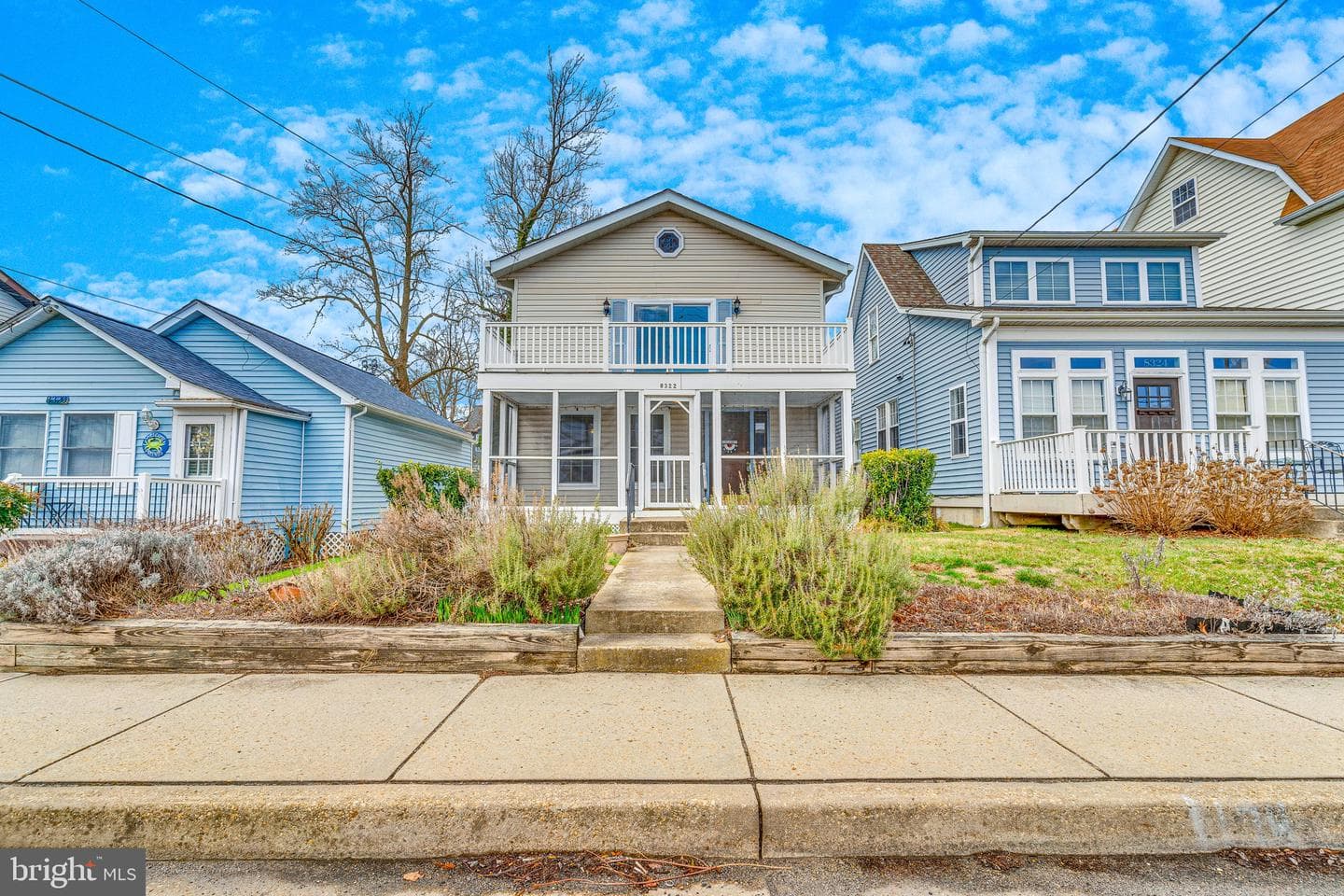 8322 Bayside Road photo 1