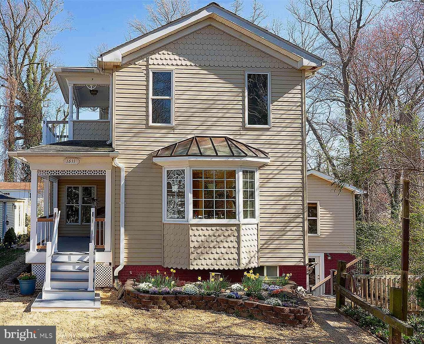 1611 Avenue B photo 1