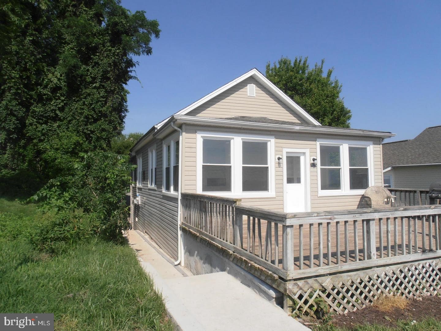 7625 B Street photo 1