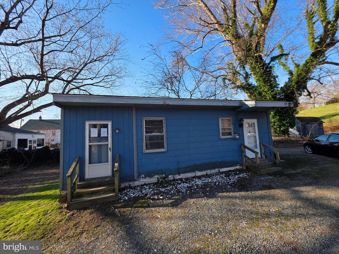 70 Macrae Avenue photo 1