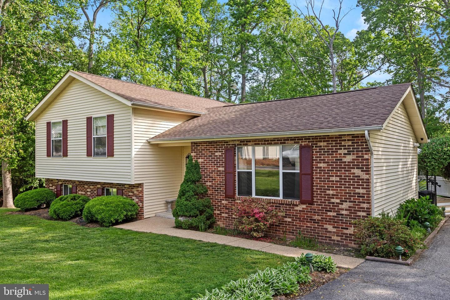 8186 Ebbtide Lane photo 1