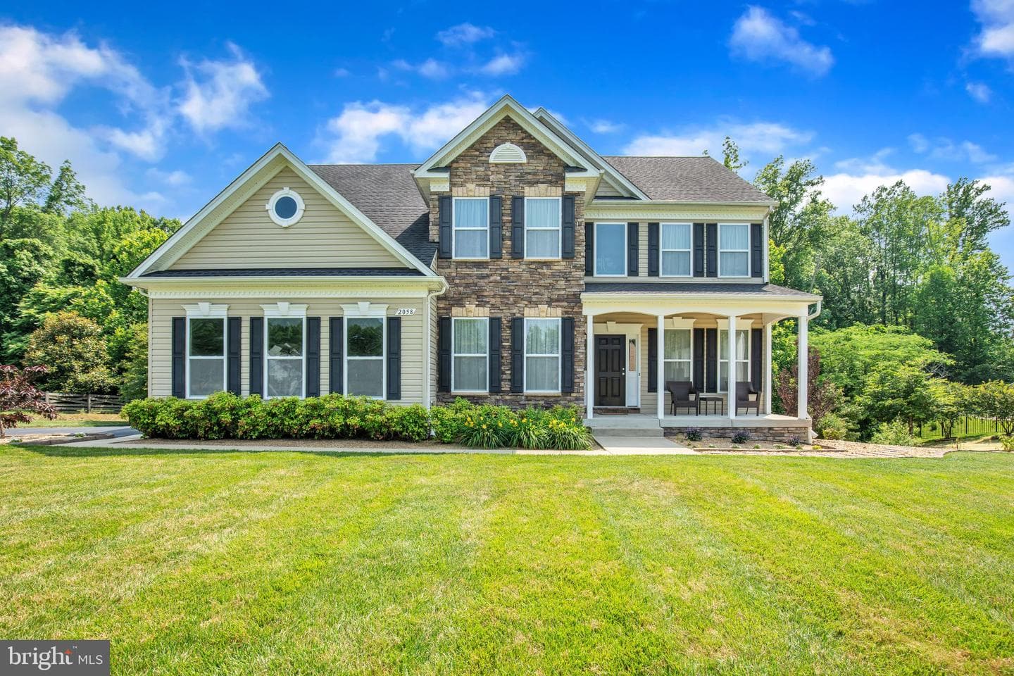 2058 Baythorne Road photo 1