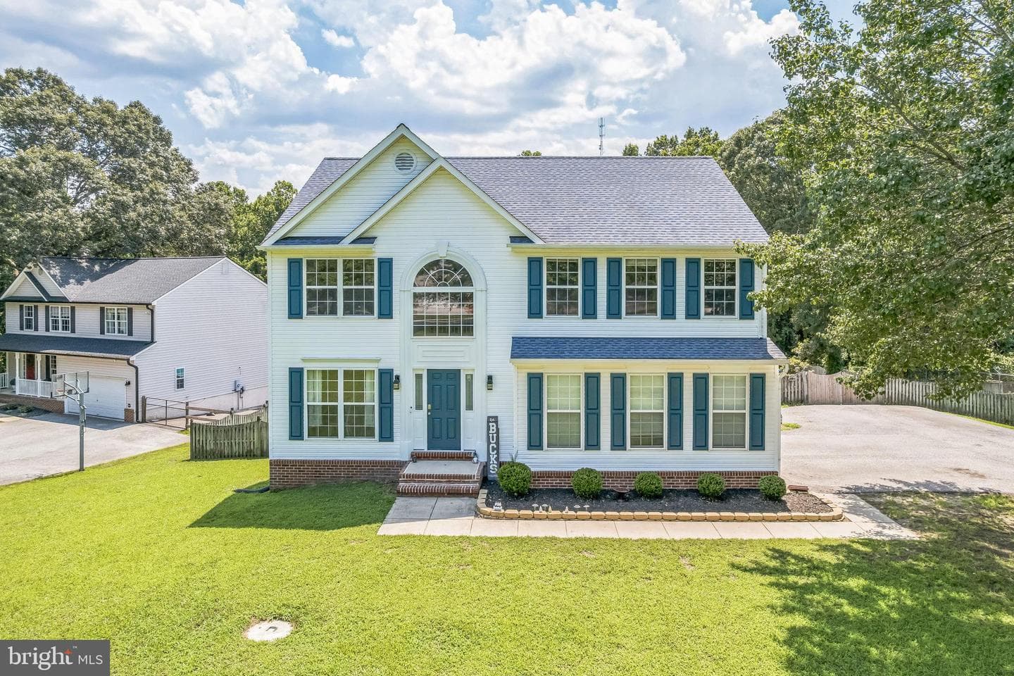 15 Scarlett Drive photo 1