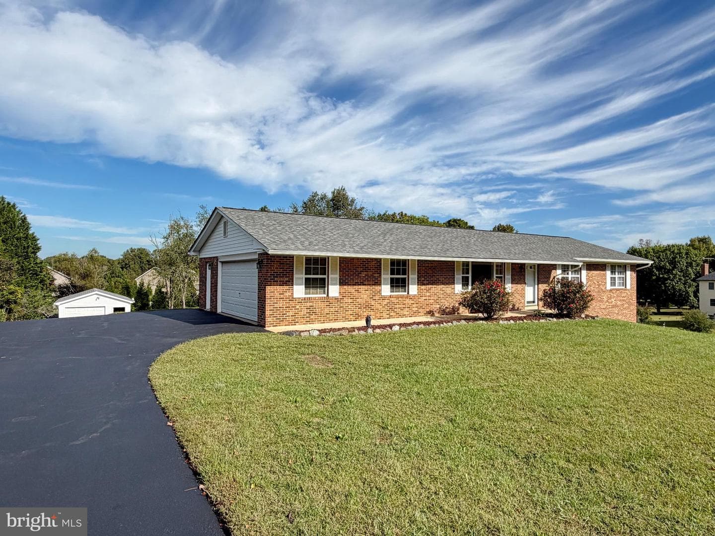1135 Sheridan Drive photo 1