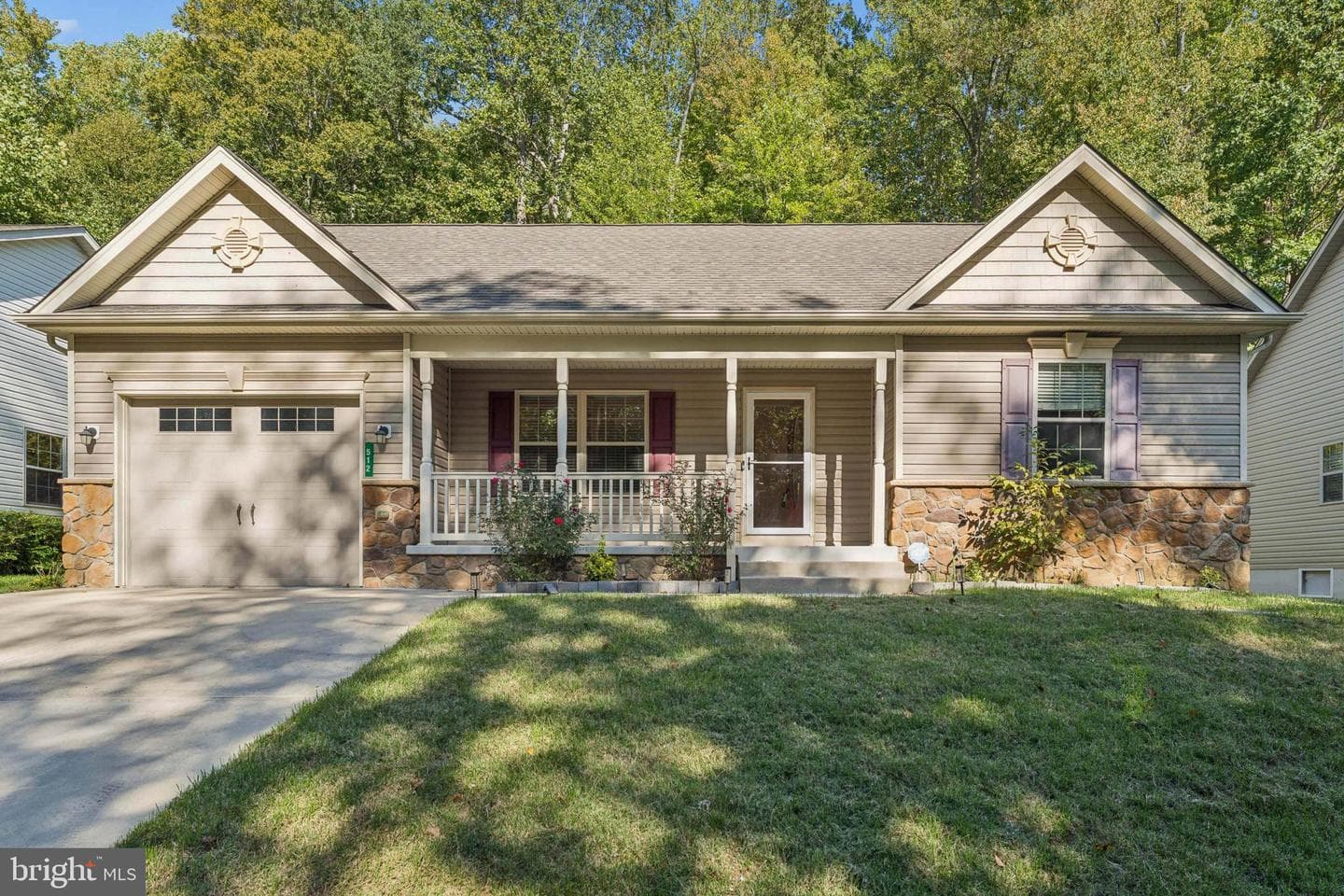 512 Falcon Place photo 1