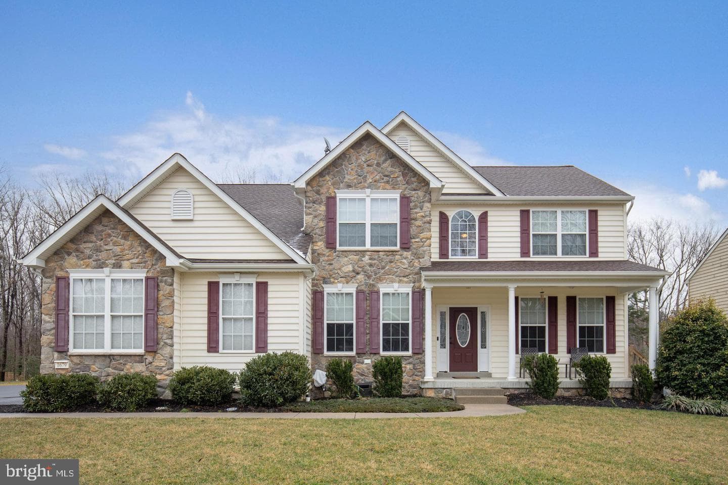 1679 Sapphire Court photo 1