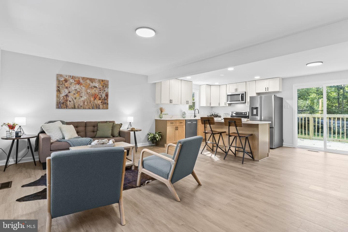 425 Rodeo Road photo 1