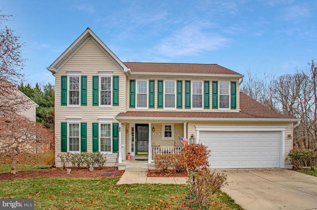 2425 Woodland Court photo 1