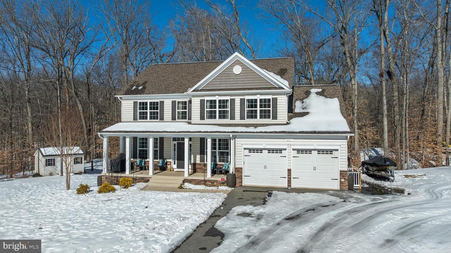 241 Oakland Hall Road photo 1