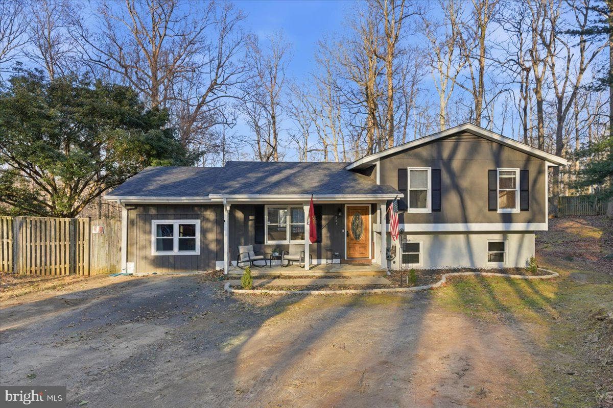 527 Dillon Drive photo 1
