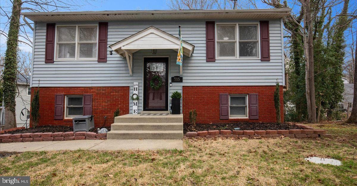 715 Willow Road