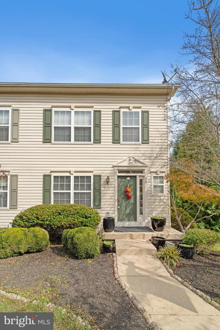 379 Cambridge Place photo 1